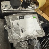 Becker Vacuum Pump image 1